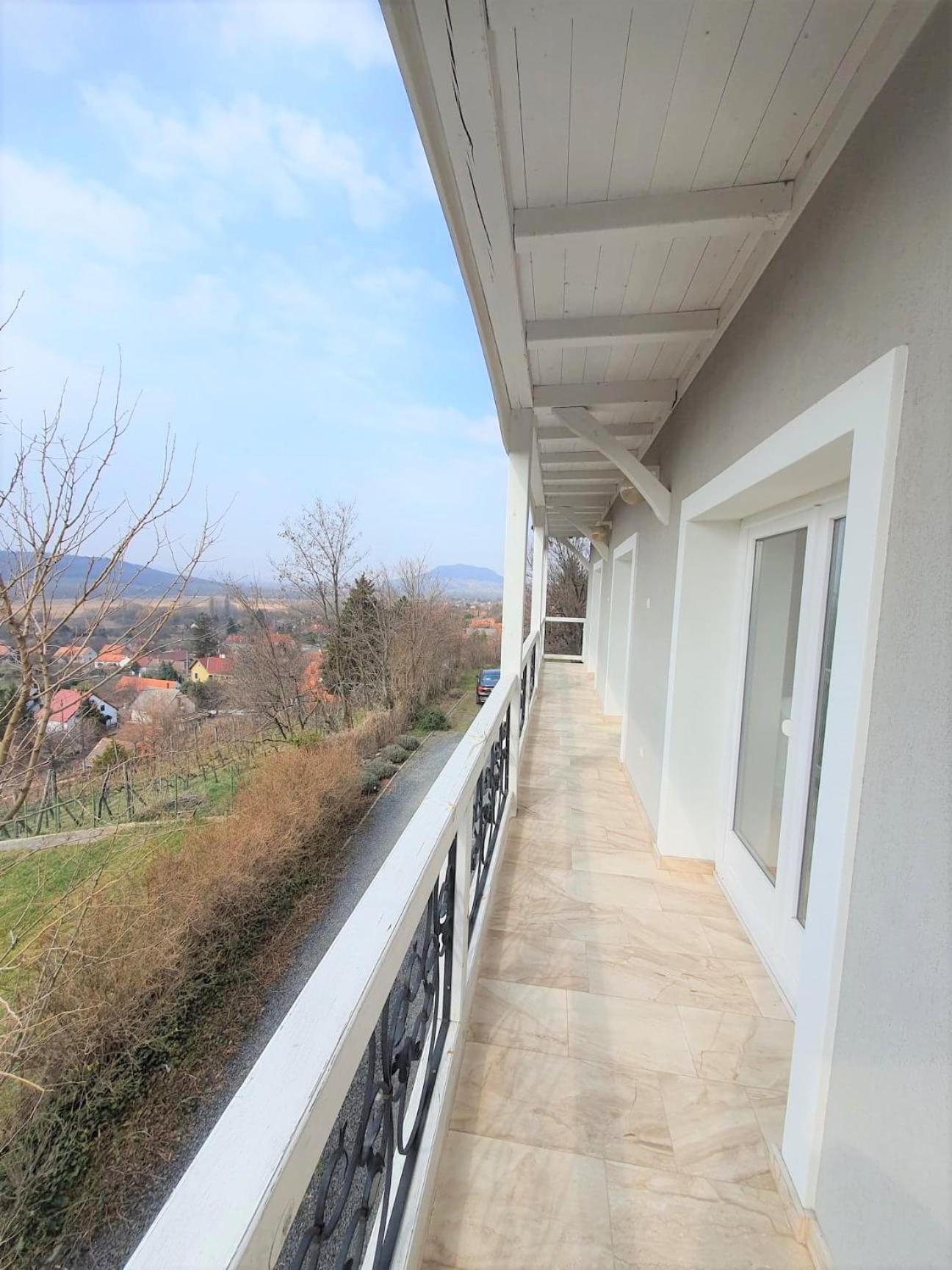 Villa Izabella Badacsonytördemic Exterior foto